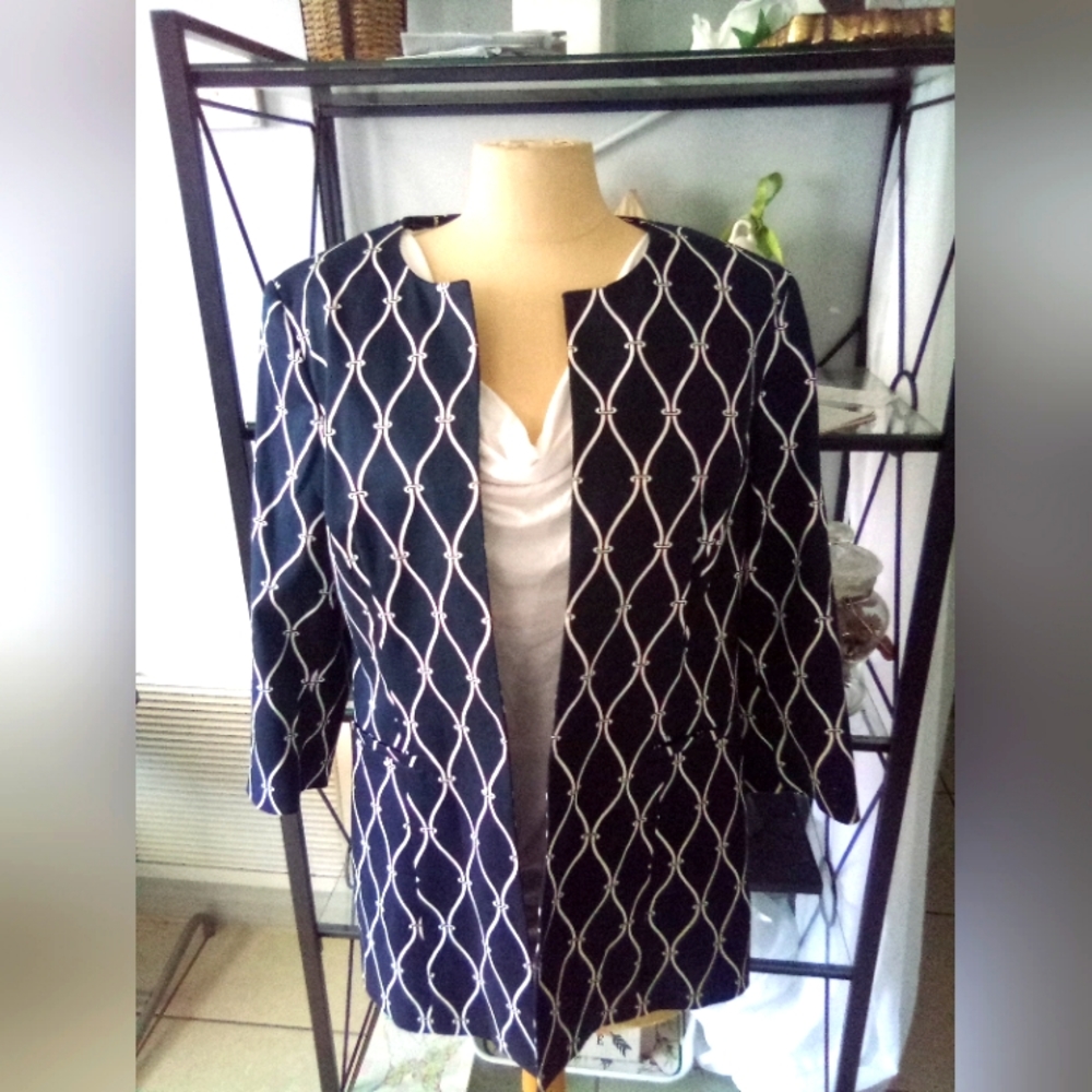 Blue and white Tablet Blazer elbow length